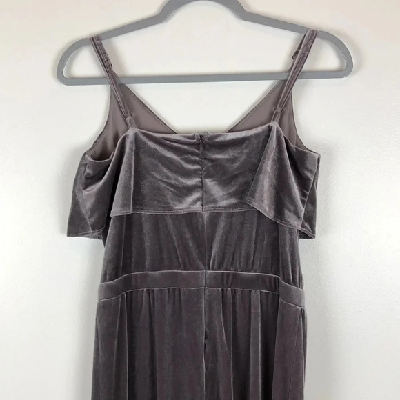 NWT Jack By BB Dakota Velvet Flare Jumpsuit Size M - Picture 5 of 12